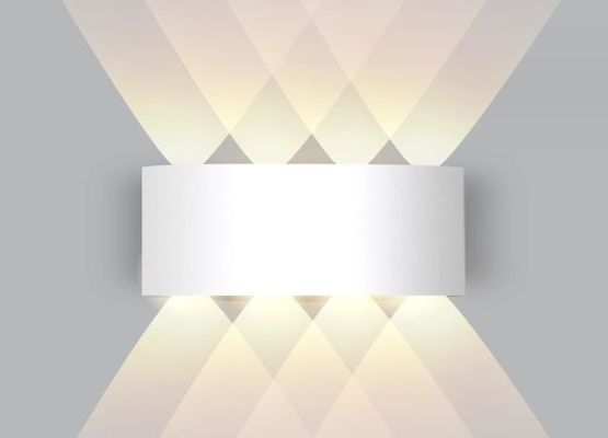 Lámparas decorativas de exterior LED montadas en la pared 3500K Blanco cálido para el jardín